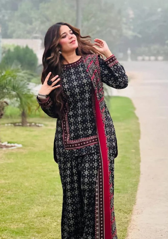 Noir Elegance – Printed 2 Piece Set